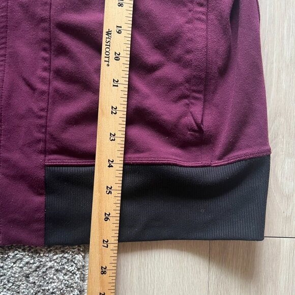 Lululemon Full Zip Sweater Women’s Large Purple Black Blocking Running Workout - Picture 6 of 6